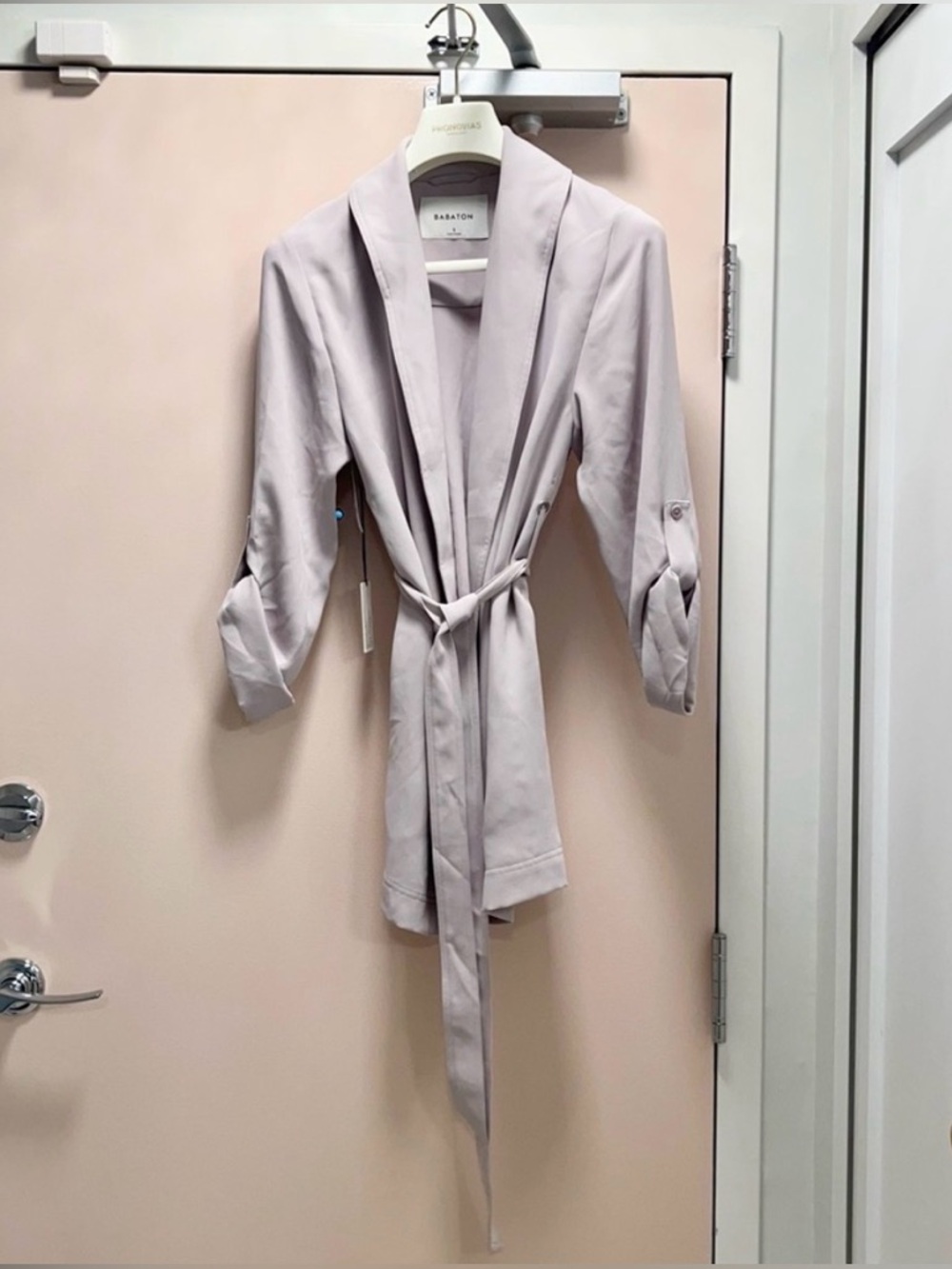 Aritzia Babaton Kahlo Robe (short) in Lilac Fog - S Small